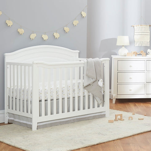 Sorelle Berkley Round Top Panel Crib