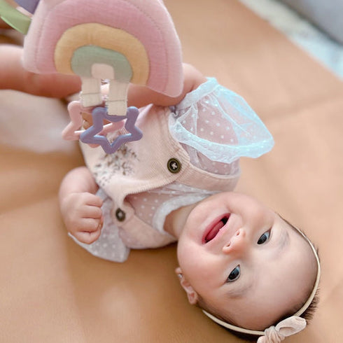 Itzy Ritzy Bitzy Bespoke Jingle Attachable Travel Toy
