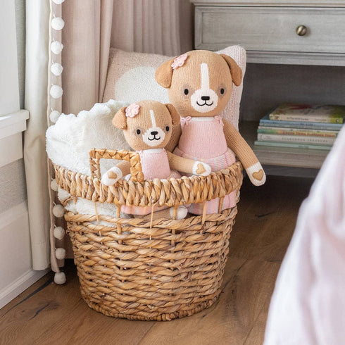 cuddle+kind - Bea the dog, gives 10 meals